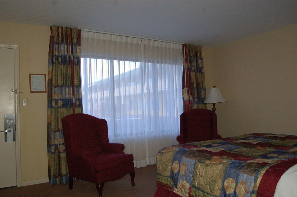 Golden Manor Inn & Suites Muldraugh Kültér fotó